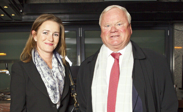 FLOTT PAR: John Fredriksen fant i 2012 lykken med galopptreneren Cathrine Erichsen. Her er paret fotografert på jubileumfest på den eksklusive restaurant Nodee i Oslo i 2013. Foto: Andreas Fadum FLOTT PAR: John Fredriksen fant i 2012 lykken med galopptreneren Cathrine Erichsen. Her er paret fotografert på jubileumfest på den eksklusive restaurant Nodee i Oslo i 2013. Foto: Andreas Fadum